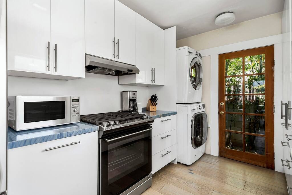 Los Angeles Home 1006415
