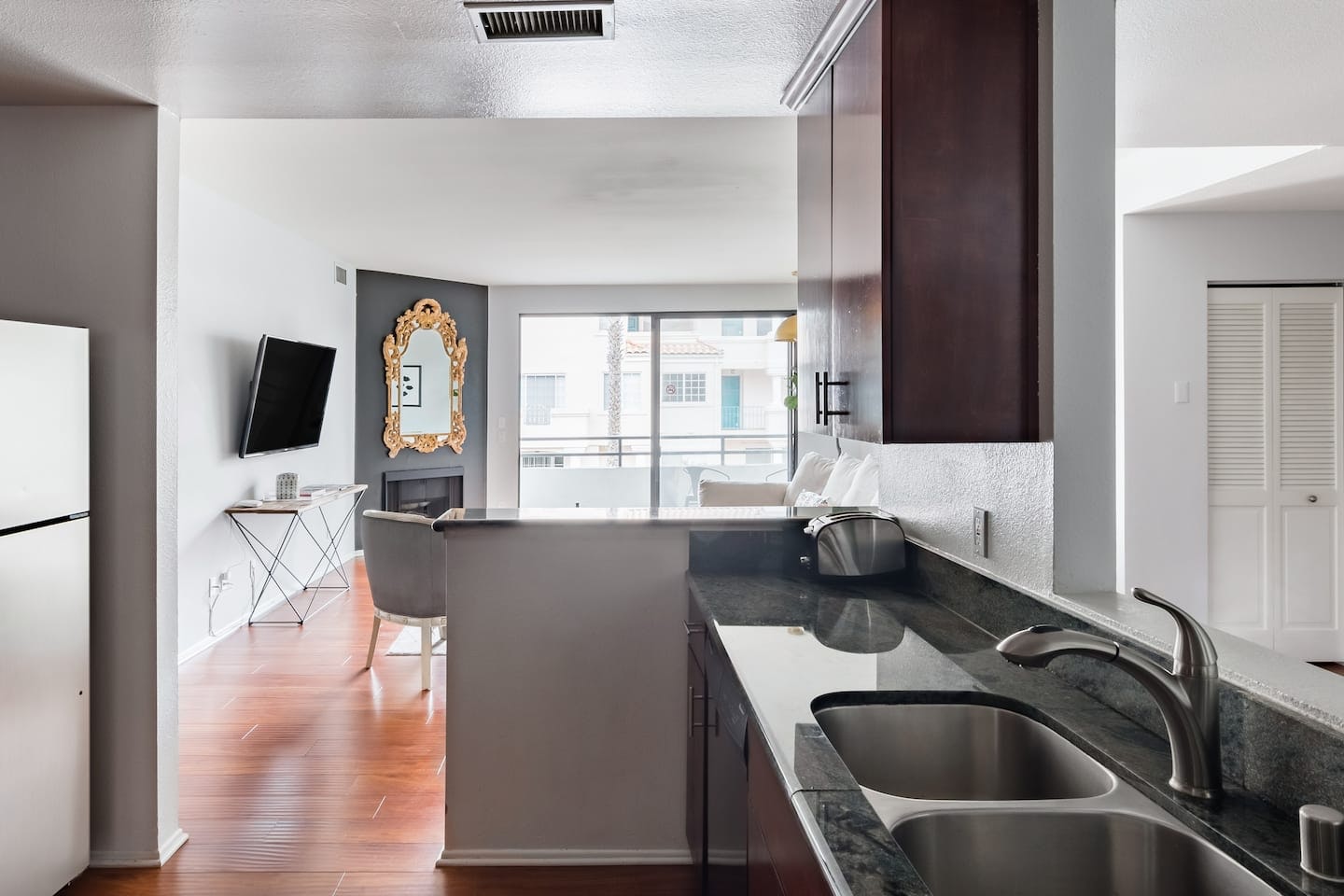 Los Angeles Home 1006421
