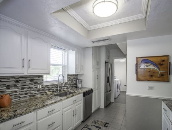 Marathon Vacation Pool Home Five Bedrooms Walk To Beach