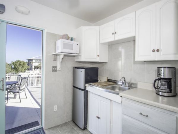 Marathon Vacation Pool Home Five Bedrooms Walk To Beach
