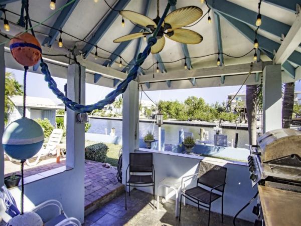 Marathon Vacation Pool Home Five Bedrooms Walk To Beach