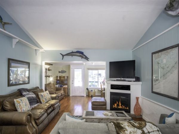 Marathon Vacation Pool Home Five Bedrooms Walk To Beach