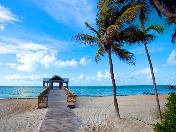 Marathon Vacation Pool Home Five Bedrooms Walk To Beach