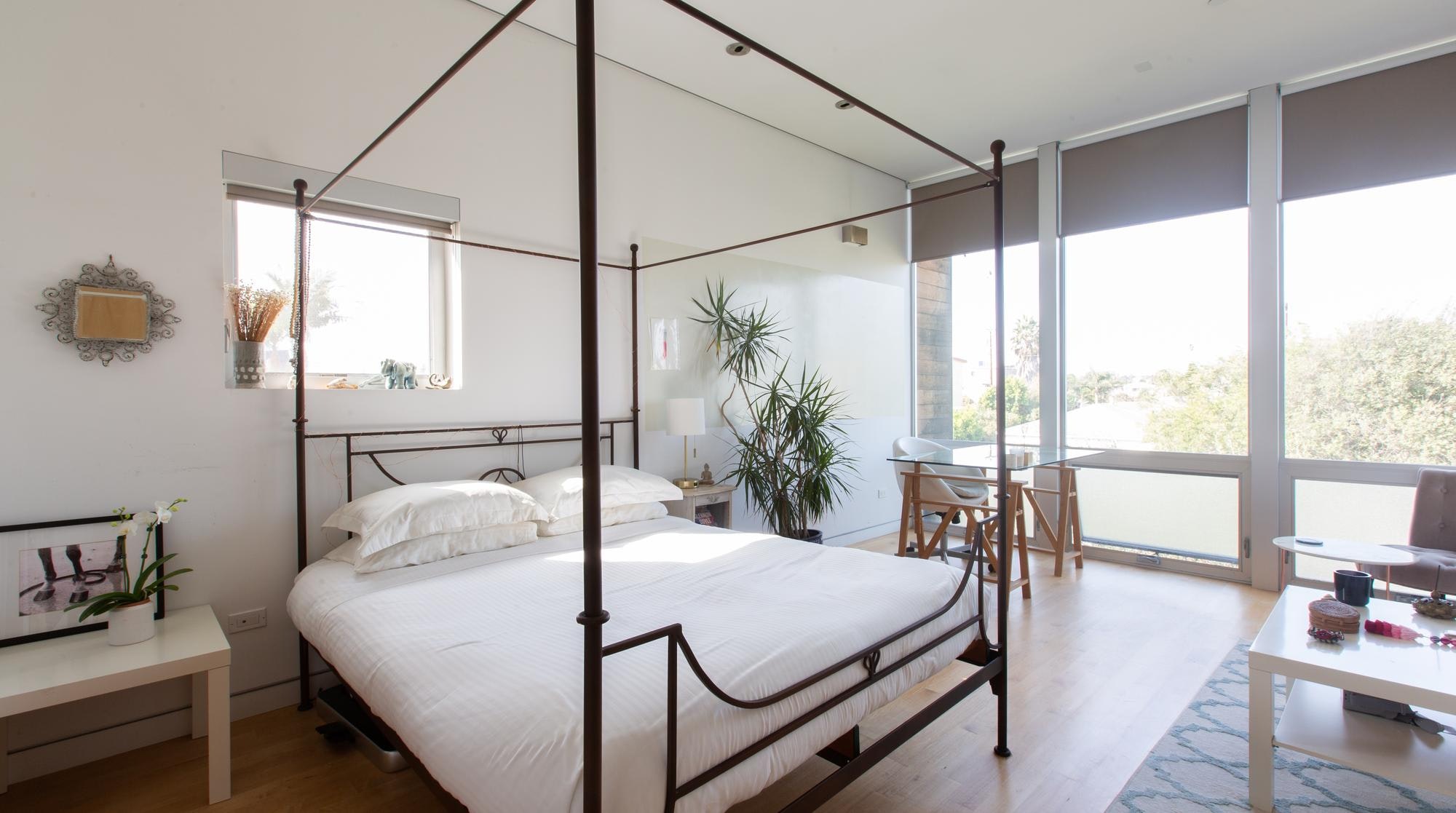 Los Angeles Home 1006431