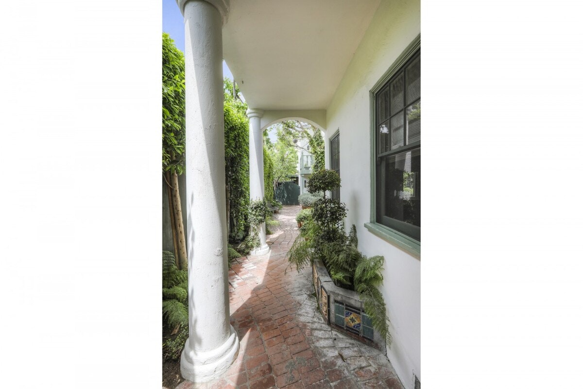 Los Angeles Home 1006433