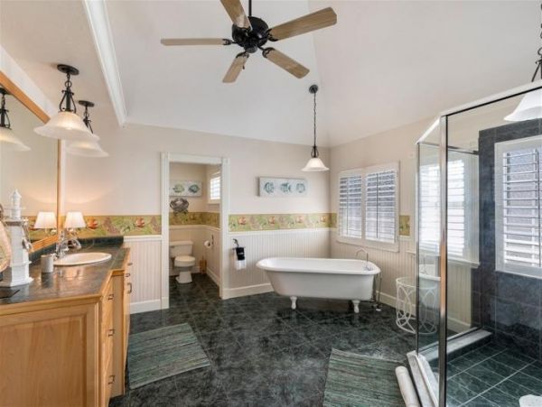 Charming Boca Grande 3 Bedroom Home with Pool & Spa