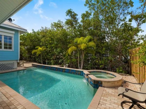 Charming Boca Grande 3 Bedroom Home with Pool & Spa