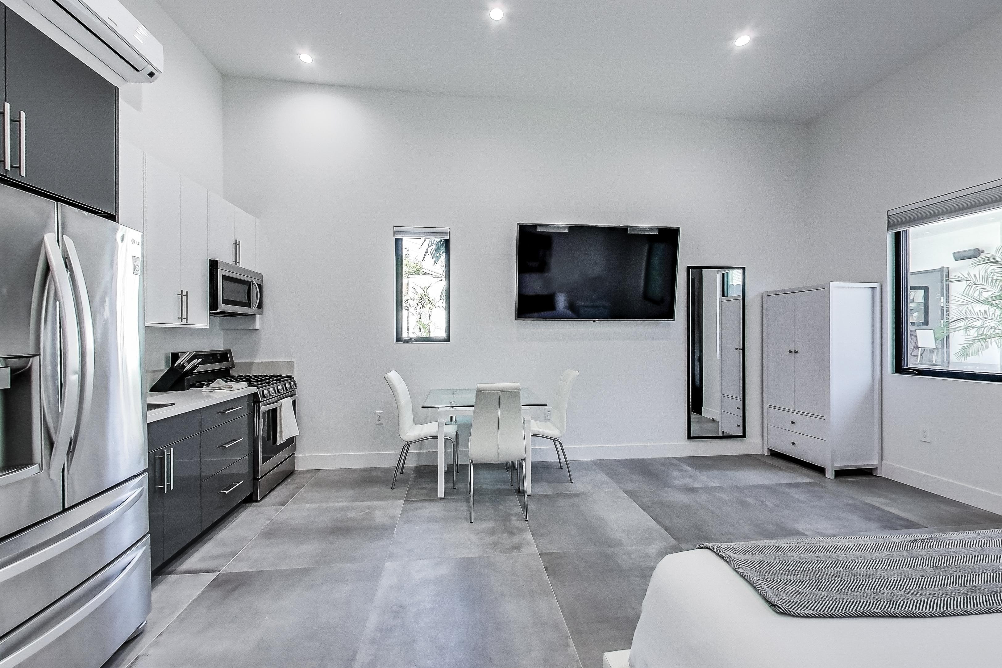 Los Angeles Home 1006453