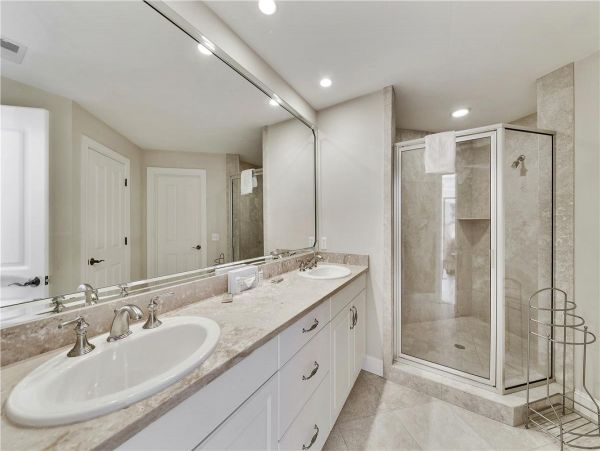 Six Bedroom Home in Hilton Head With Pool & Deck