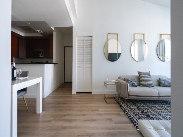 Los Angeles Home 1006470