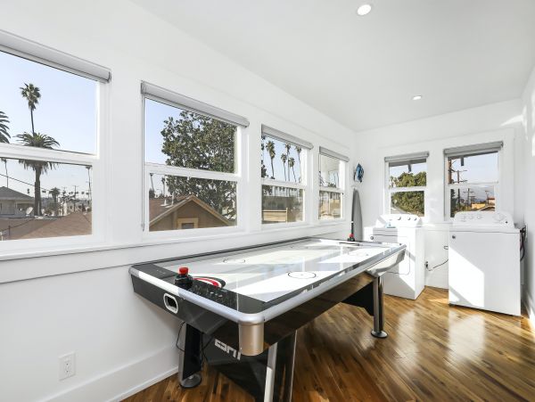 Los Angeles Home 1006533