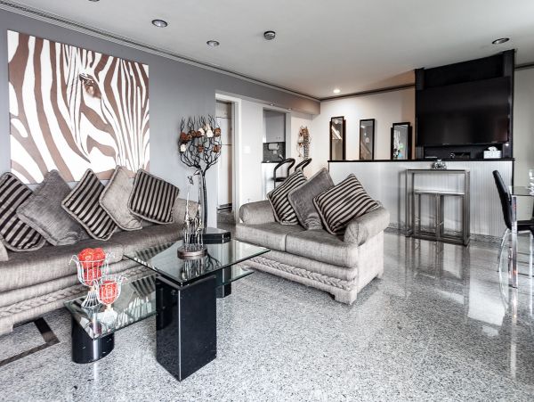 Los Angeles Home 1006536