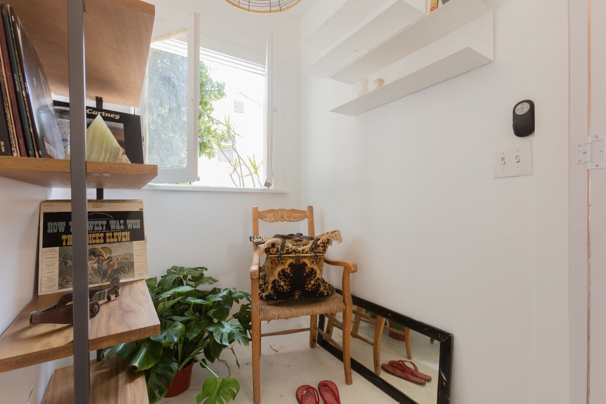 Los Angeles Home 1006550