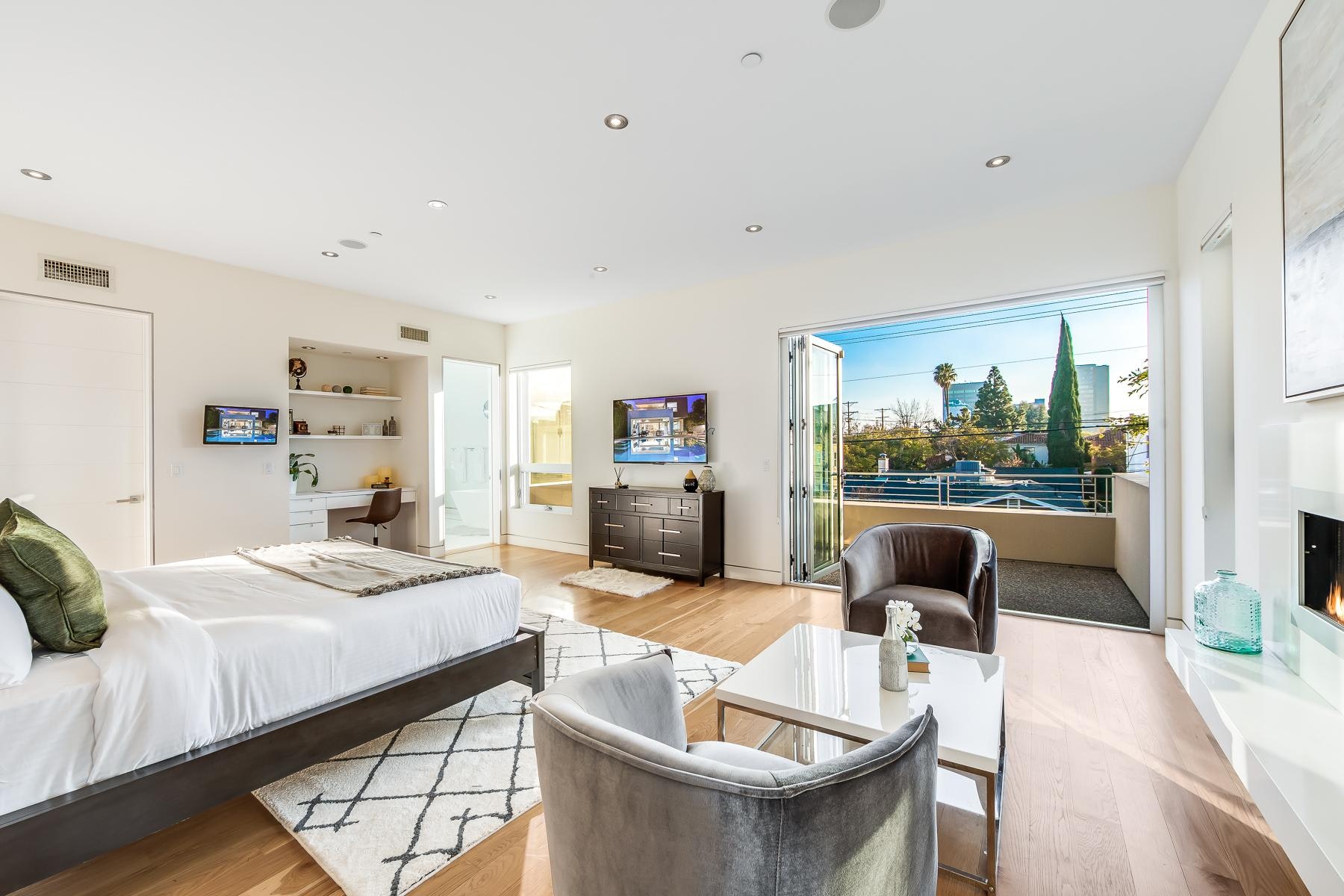 Los Angeles Home 1006556