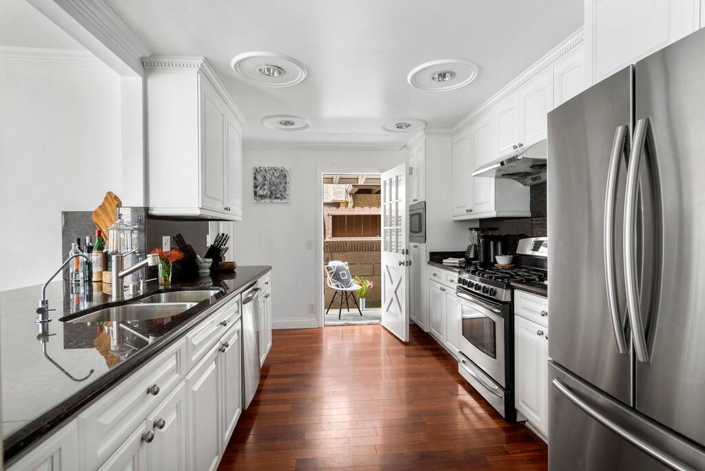 Los Angeles Home 1006577