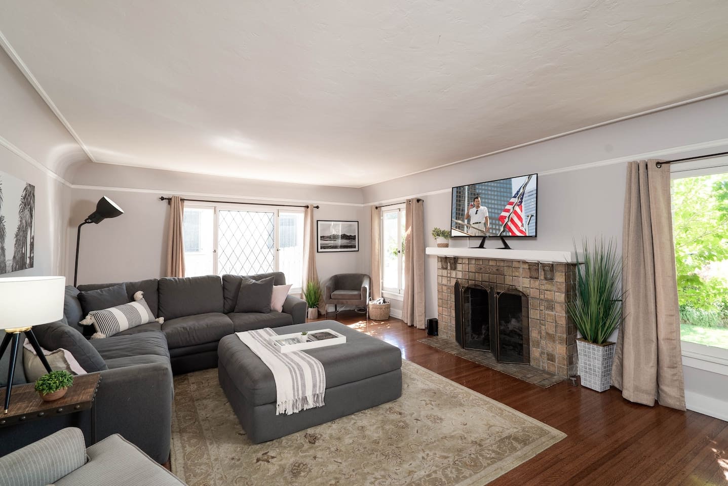 Los Angeles Home 1006580