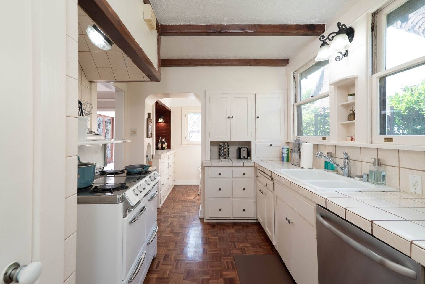 Los Angeles Home 1006580