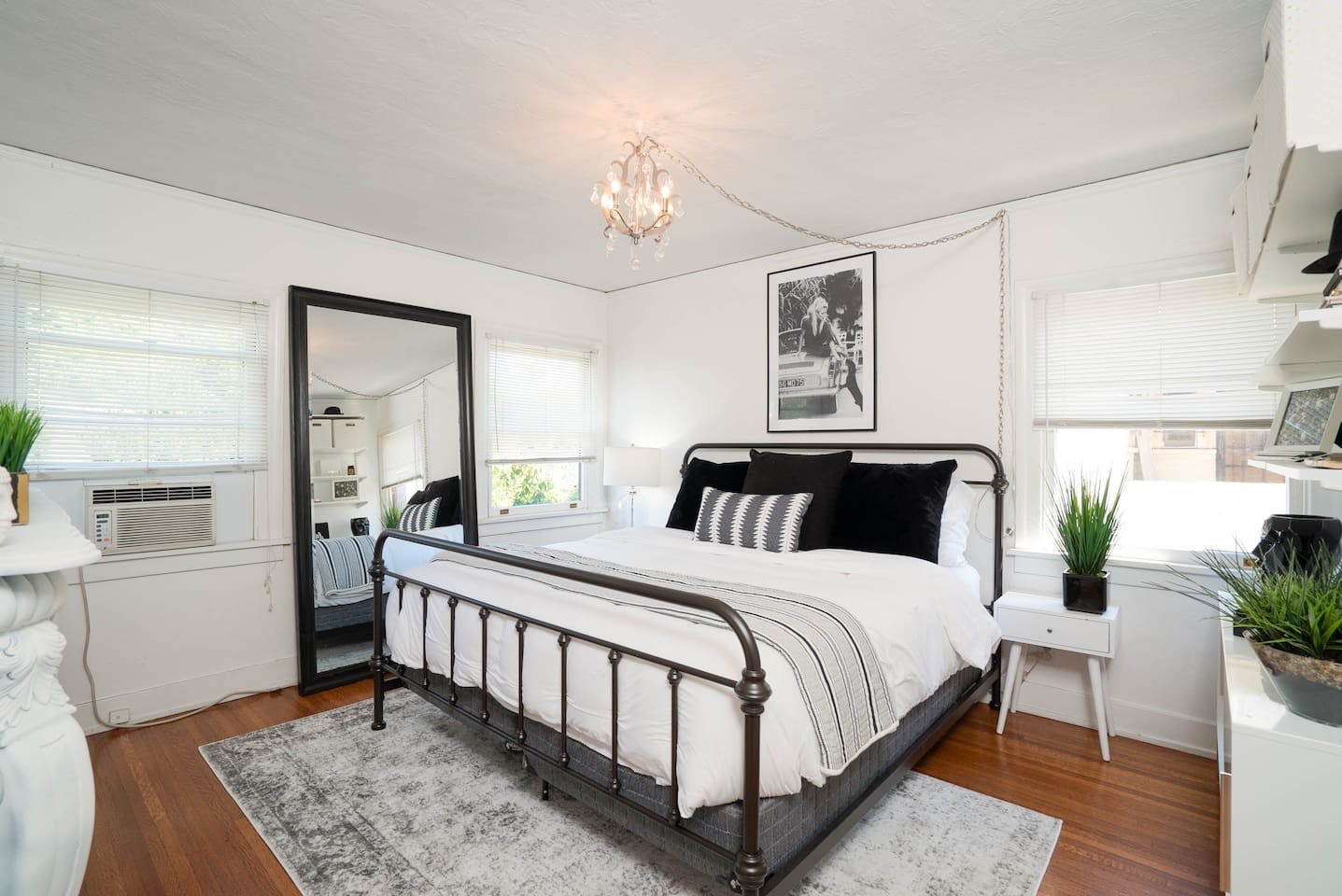 Los Angeles Home 1006580