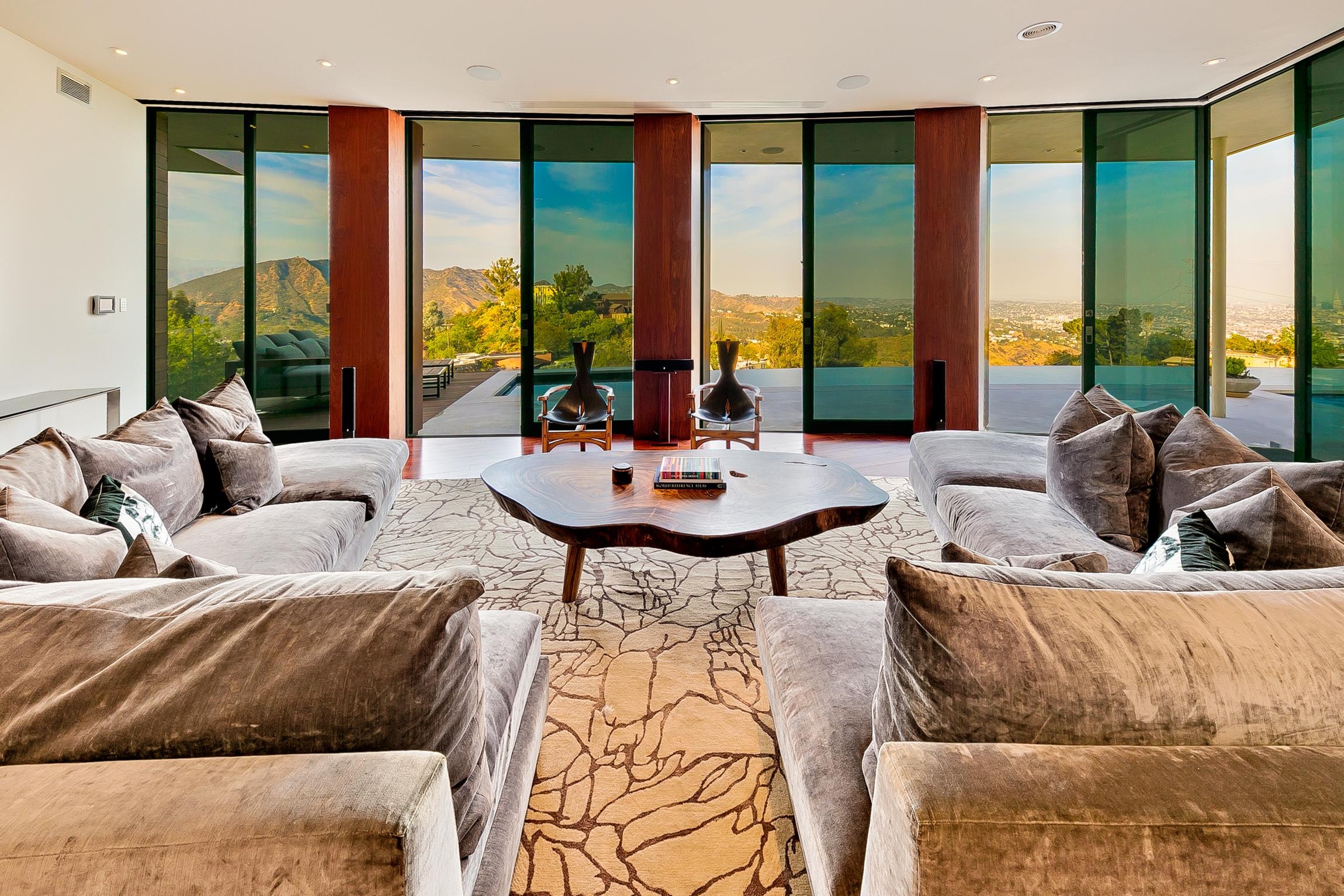 Los Angeles Home 1006581