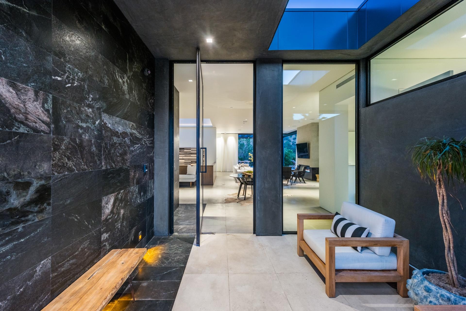 Los Angeles Home 1006584