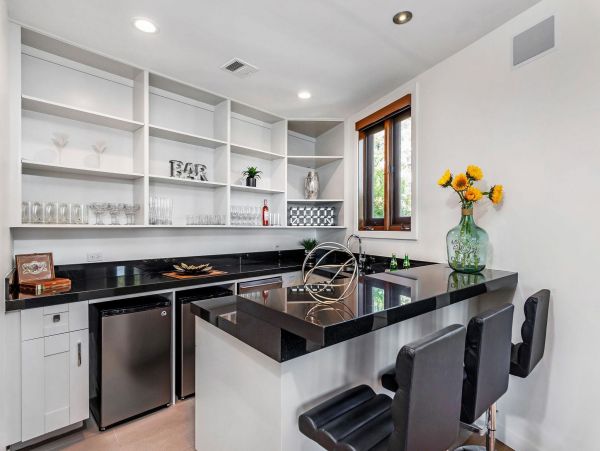 Los Angeles Home 1006594