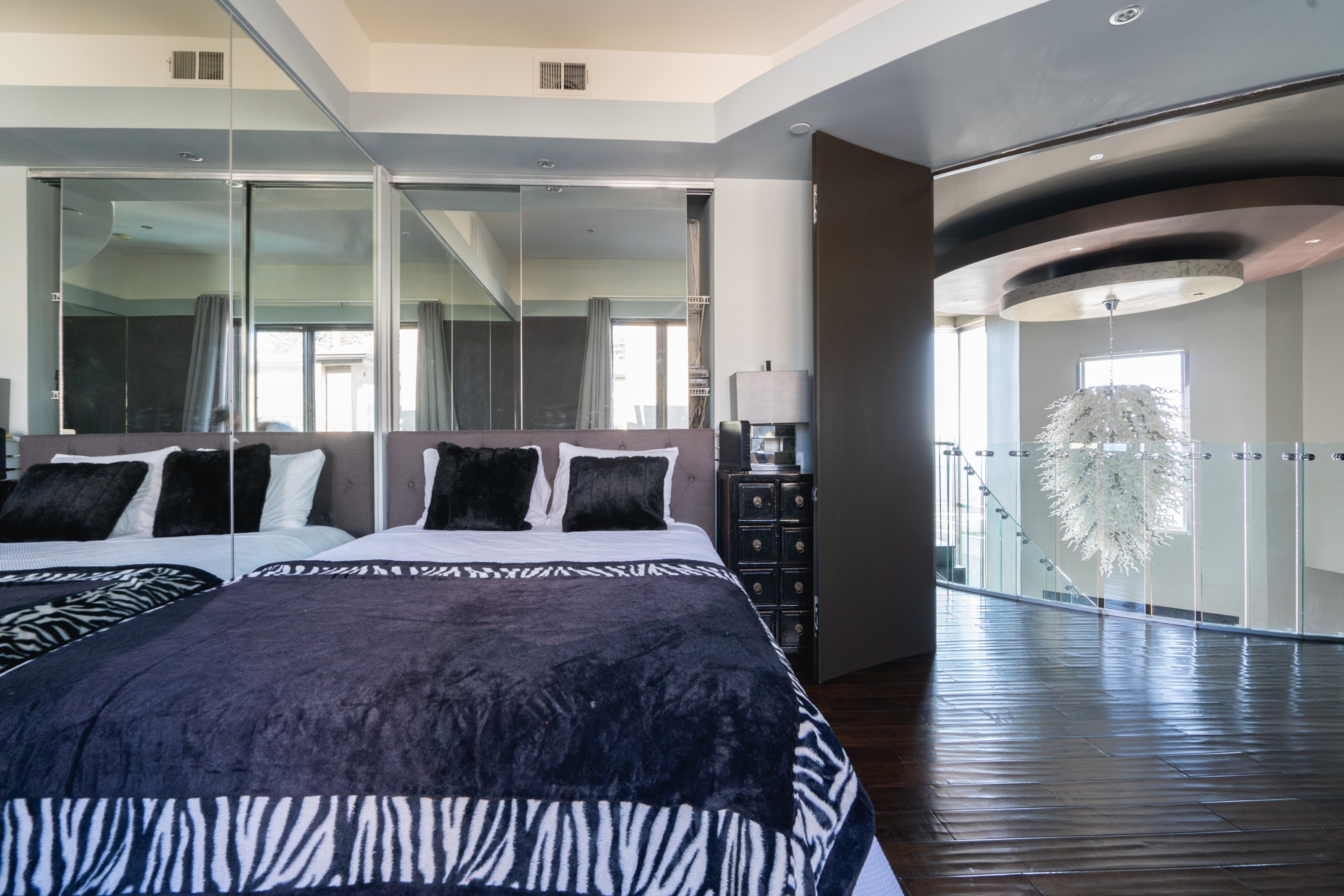 Los Angeles Home 1006595