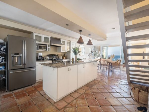 Los Angeles Home 1006600