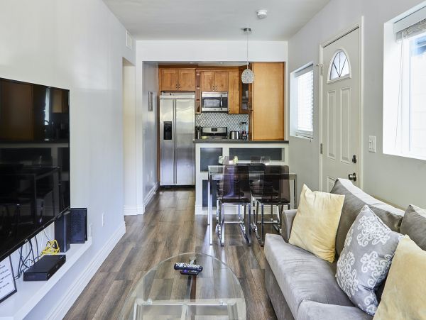 Los Angeles Home 1006620