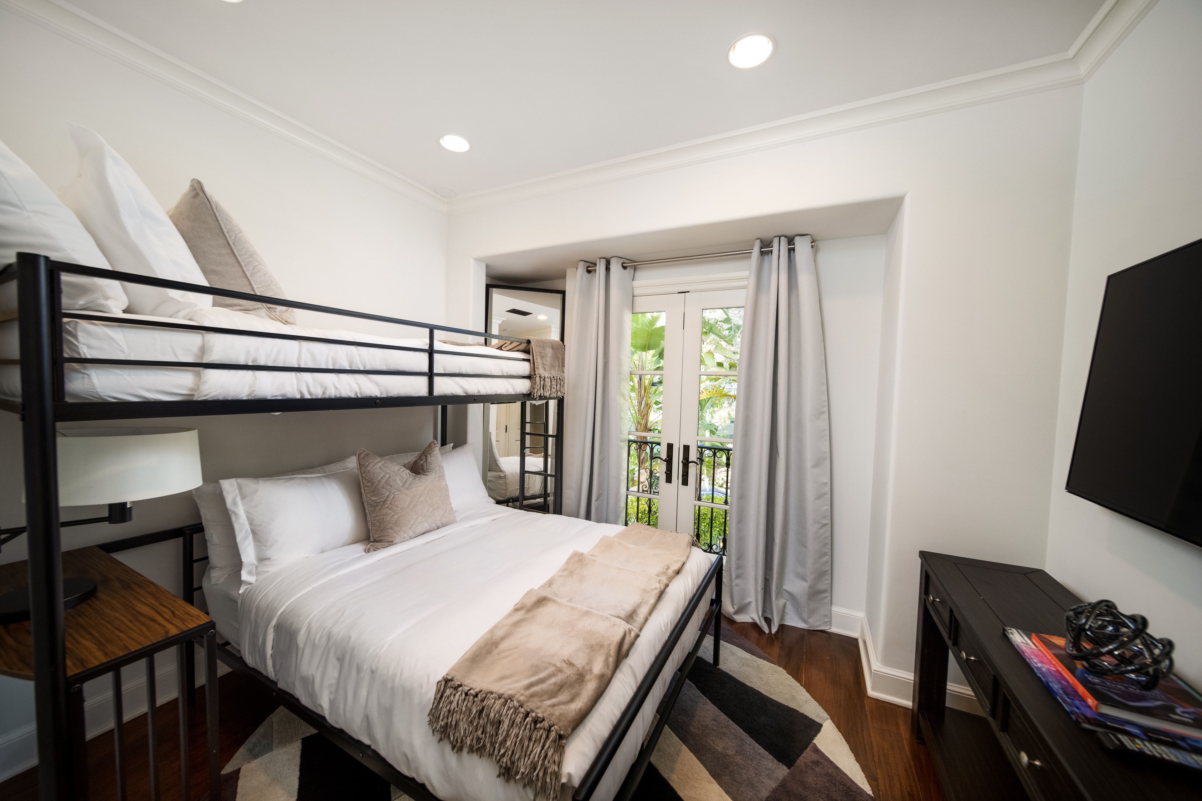 Los Angeles Home 1006629