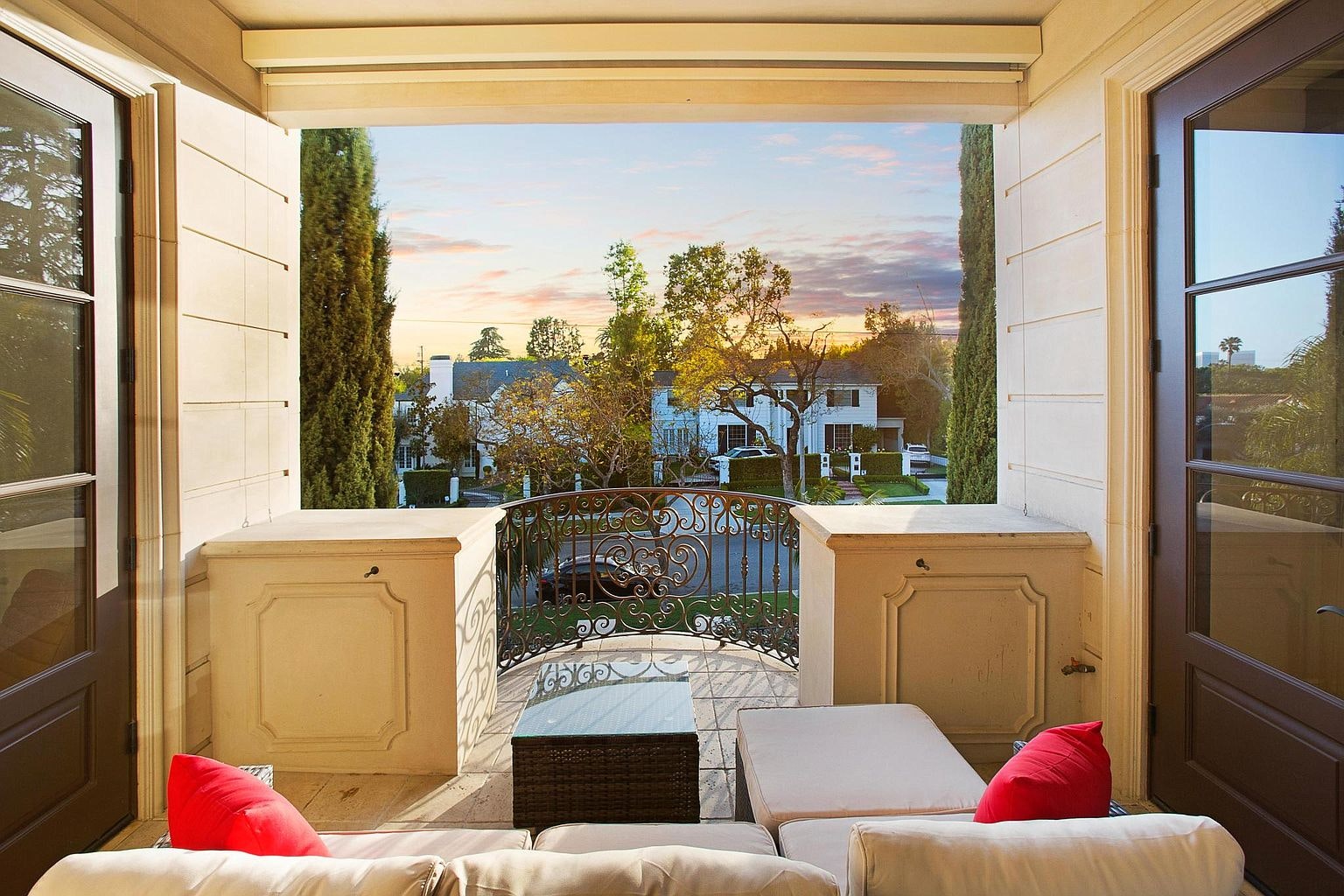 Los Angeles Home 1006631