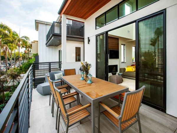 Los Angeles Home 1006648