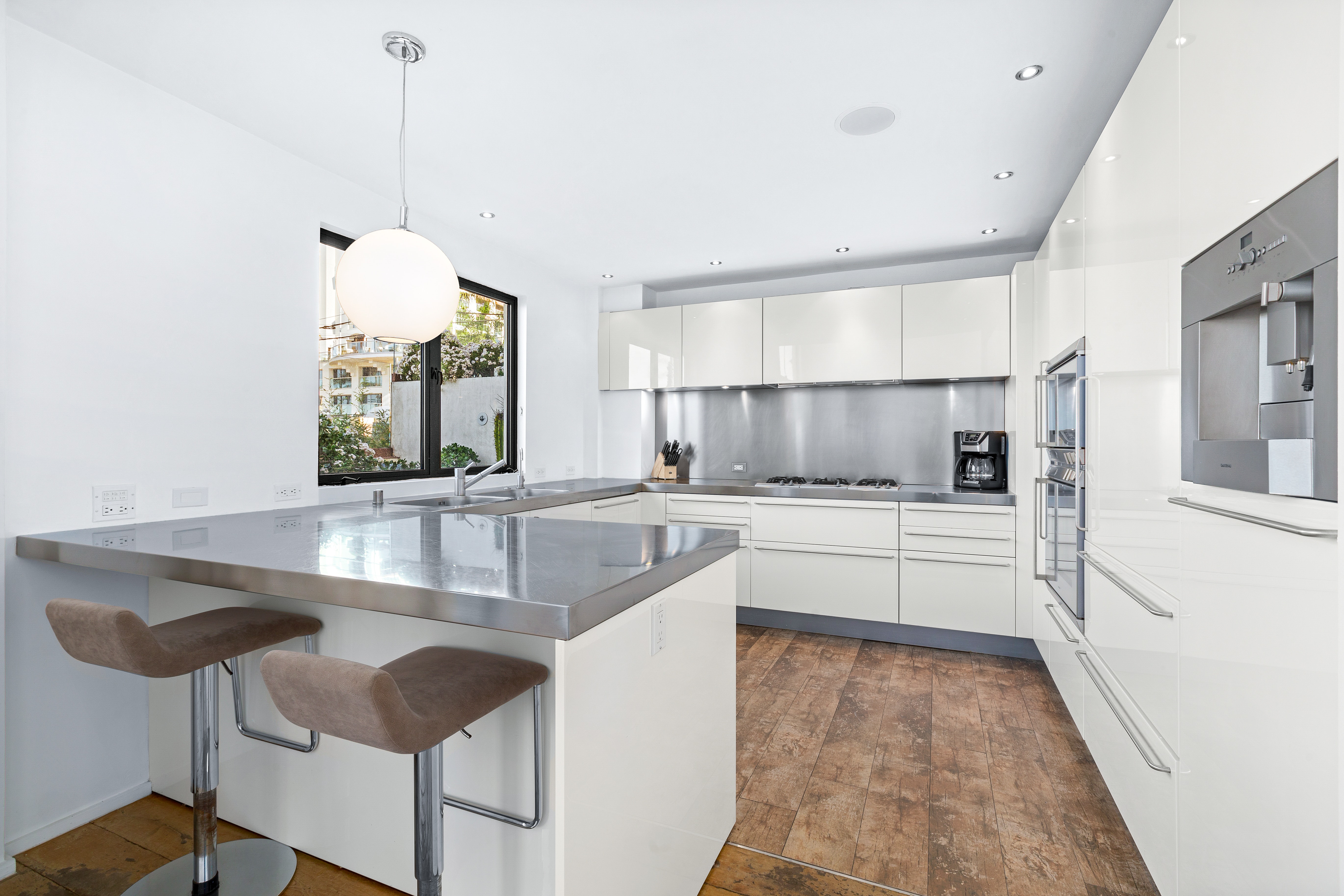 Los Angeles Home 1006654