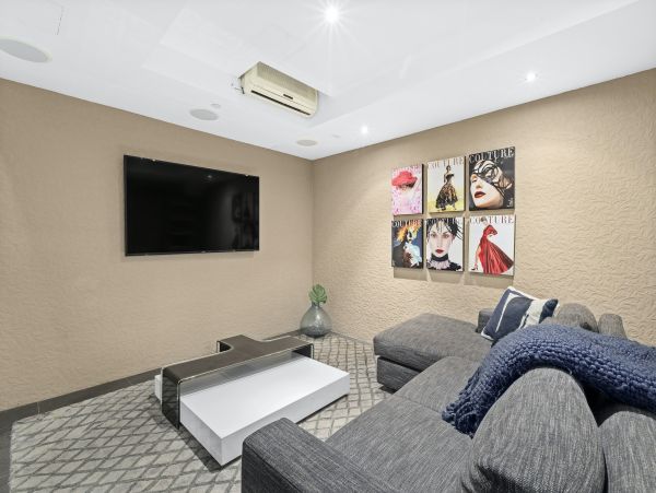 Los Angeles Home 1006654
