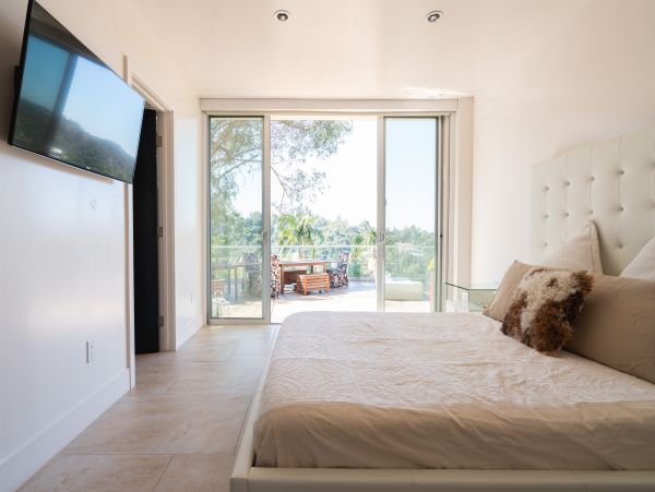 Los Angeles Home 1006659