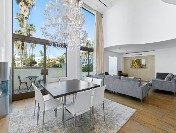 Los Angeles Home 1006660
