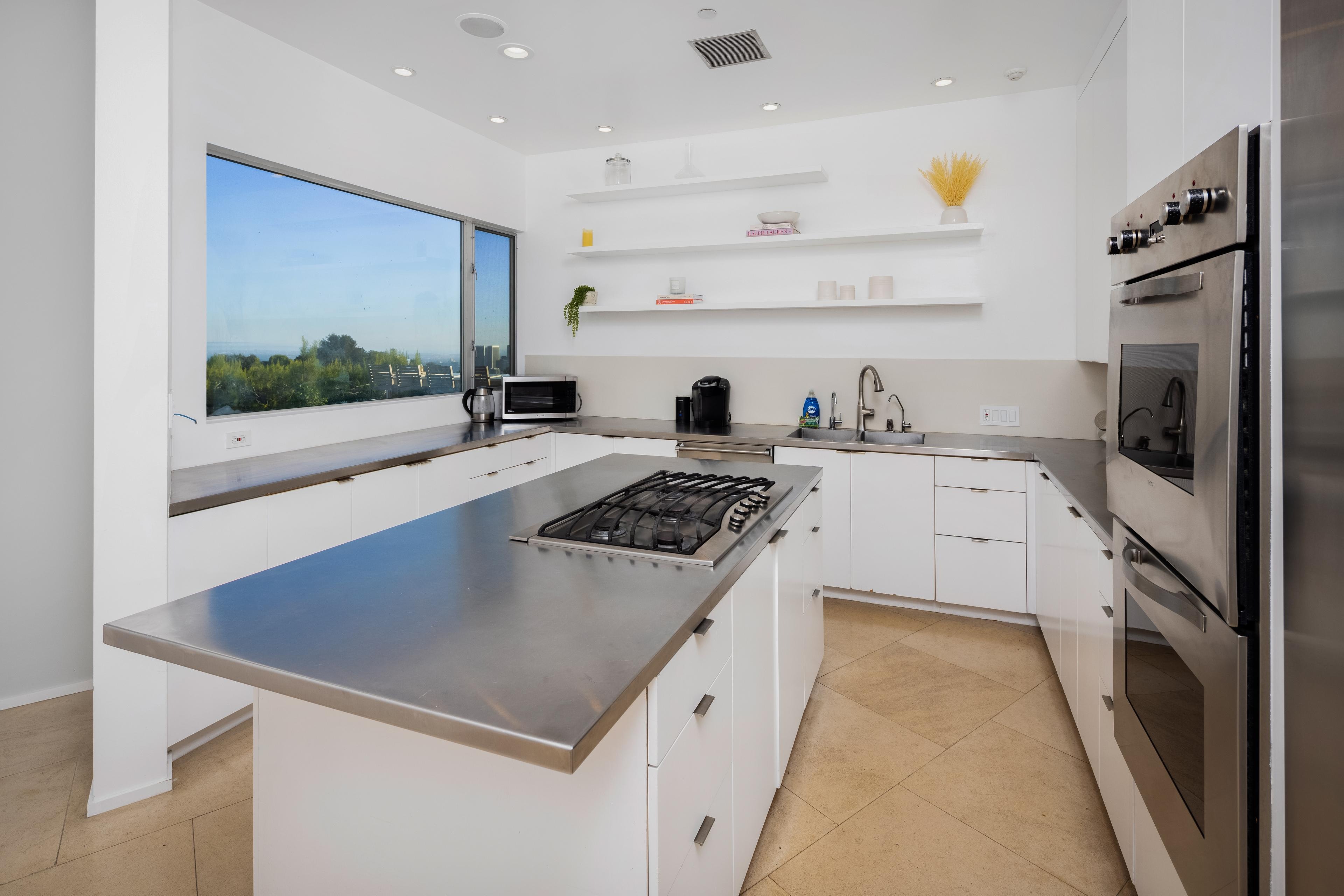 Los Angeles Home 1006671