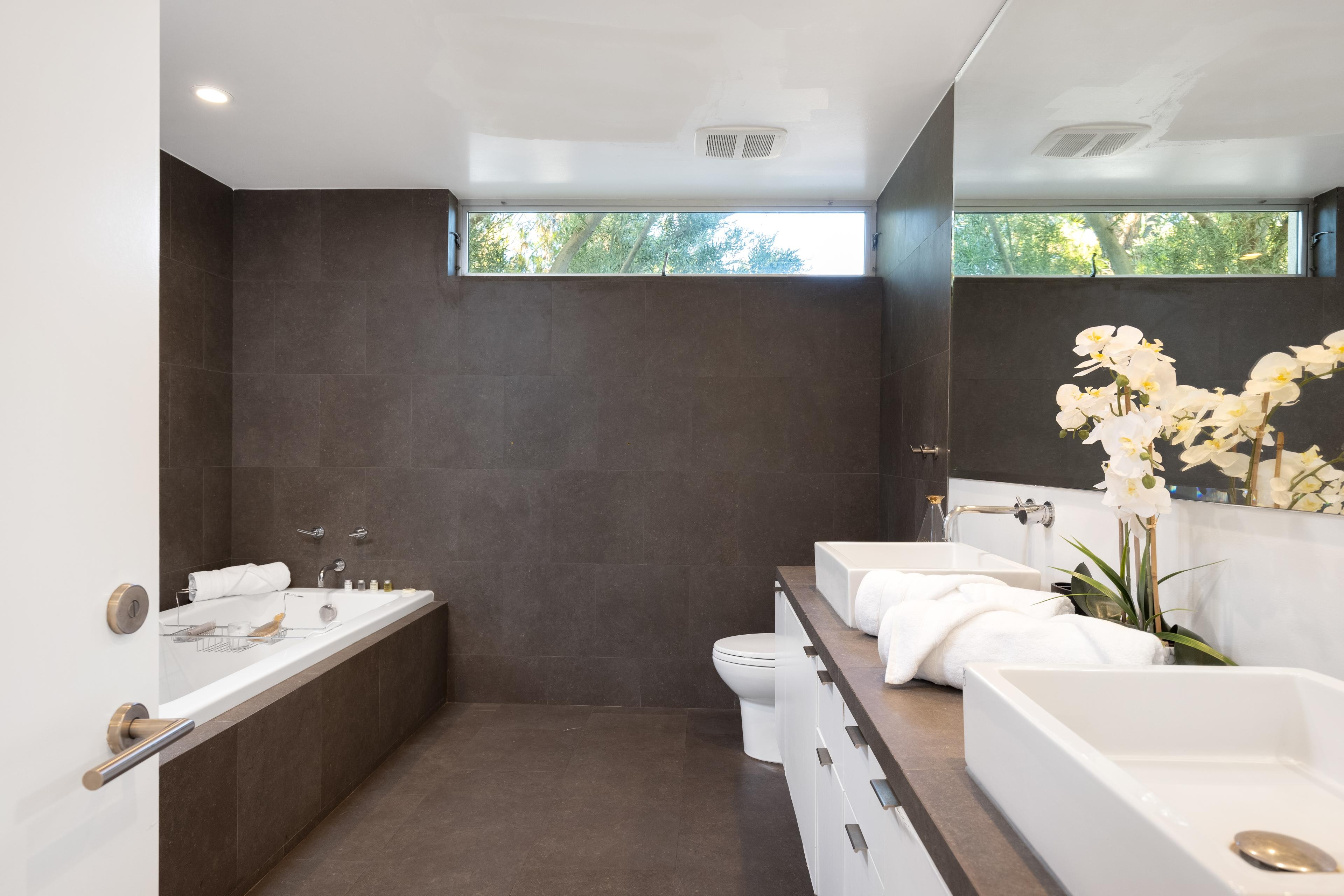 Los Angeles Home 1006671