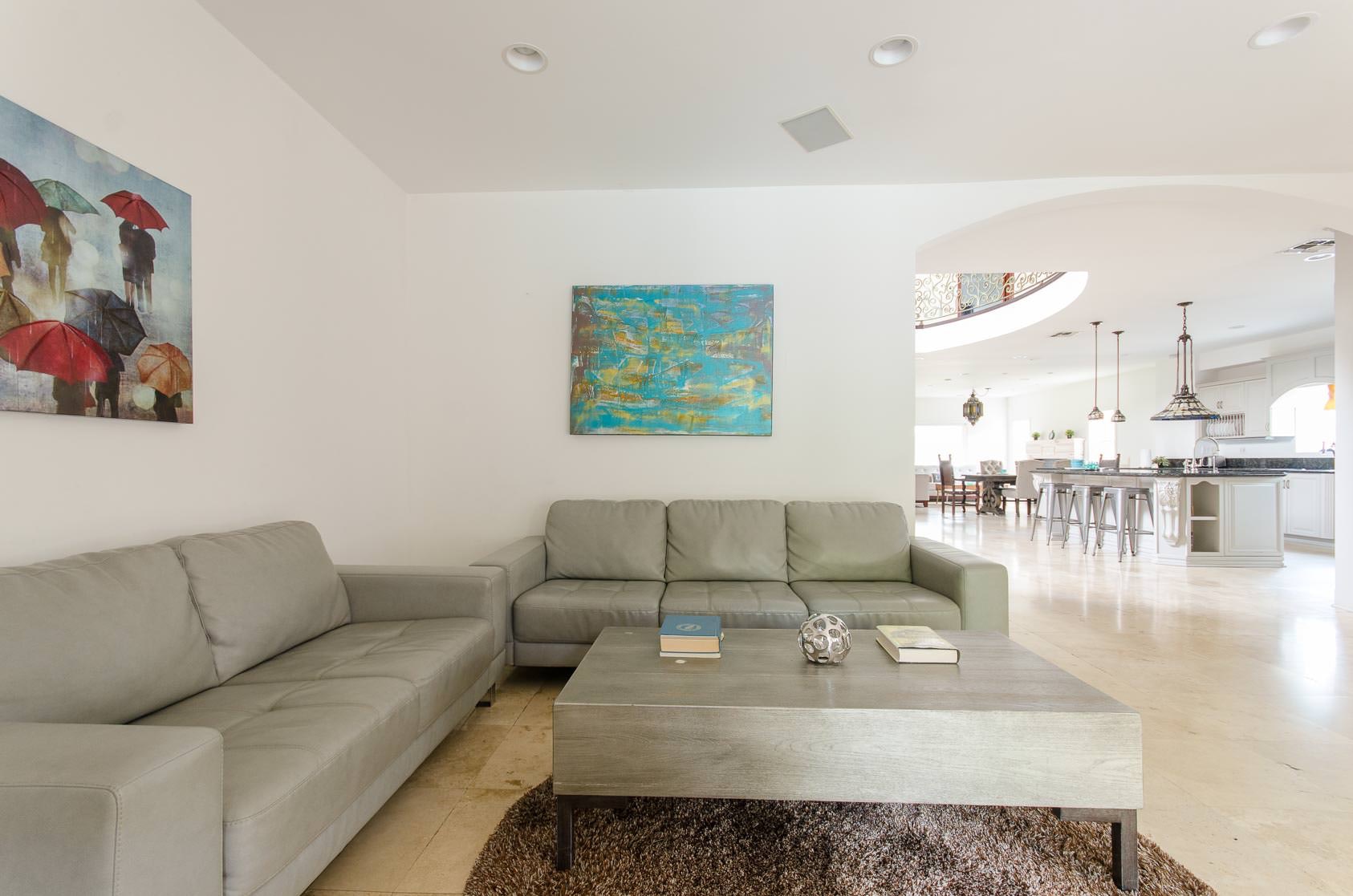 Los Angeles Home 1006680