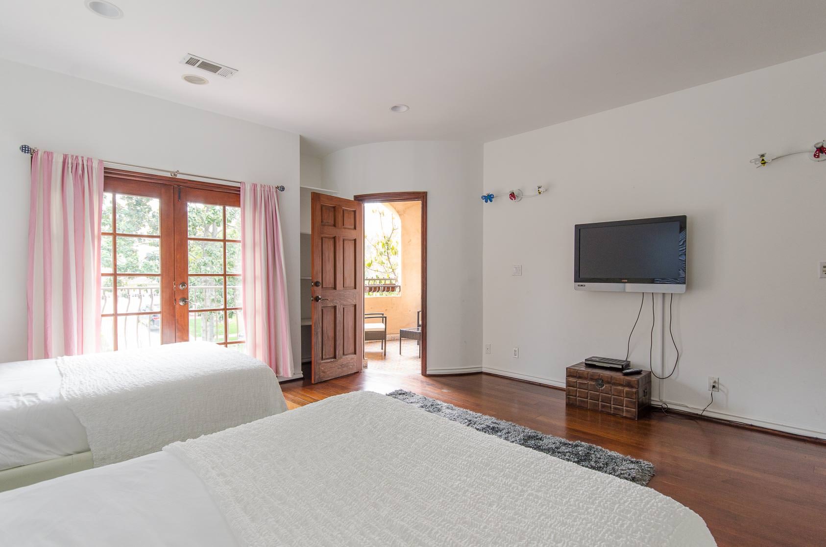 Los Angeles Home 1006680