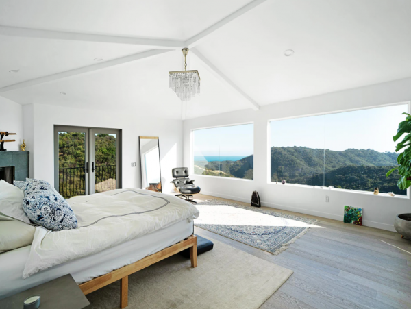 Luxury Five Bedroom Vacation Rental with Stunning Views