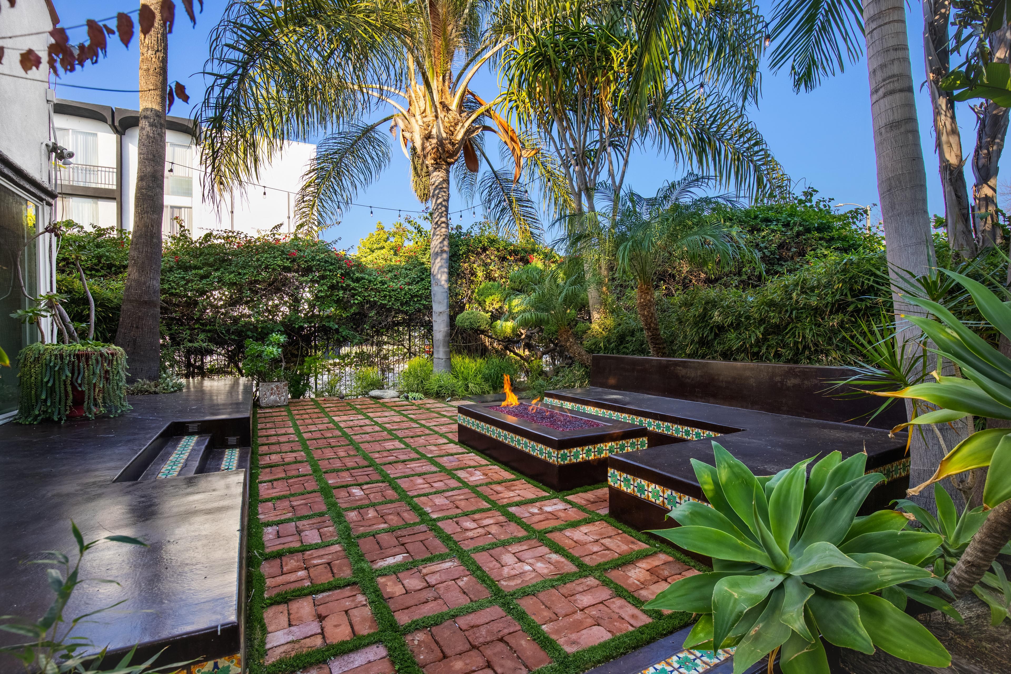 Los Angeles Home 1006700