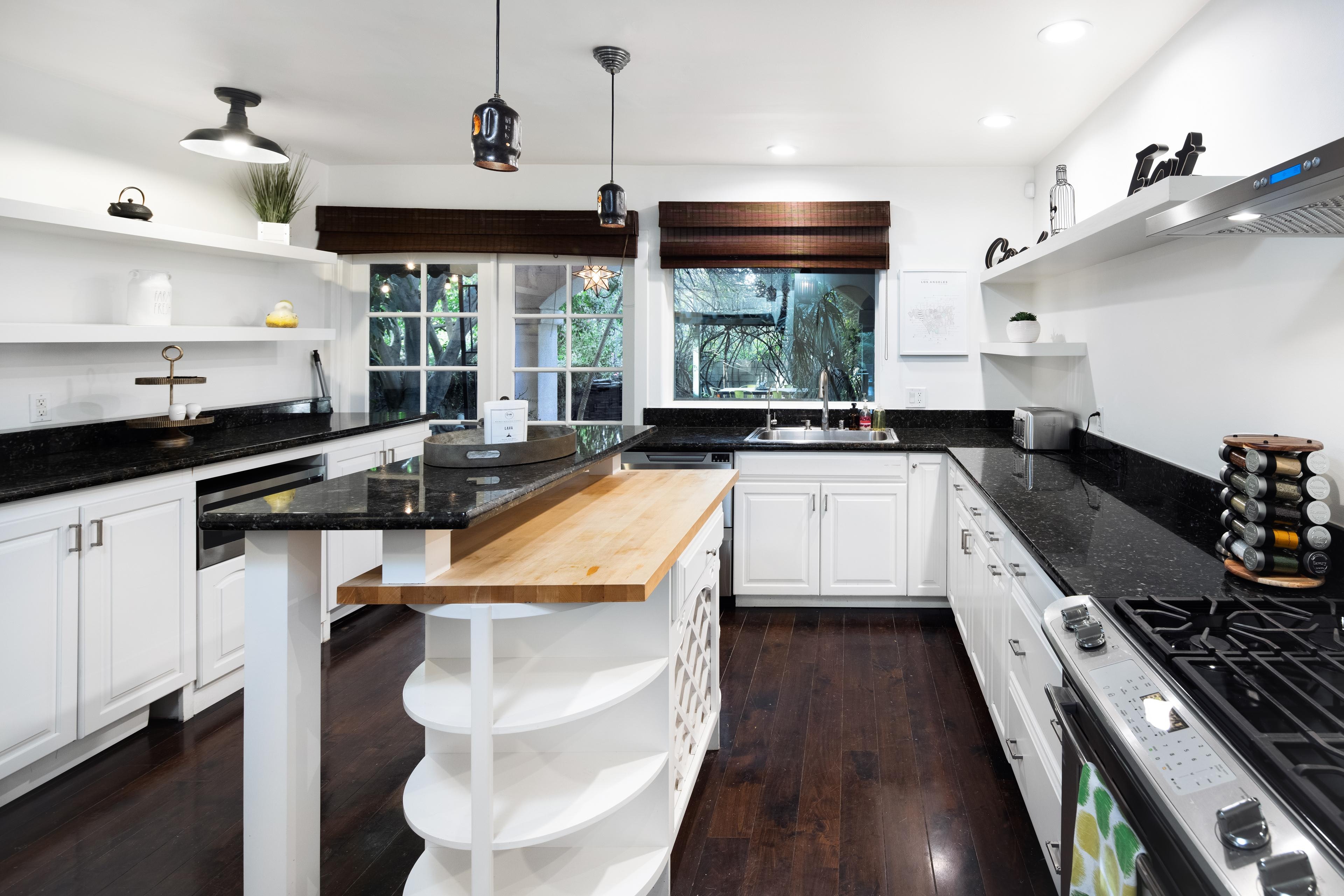 Los Angeles Home 1006700