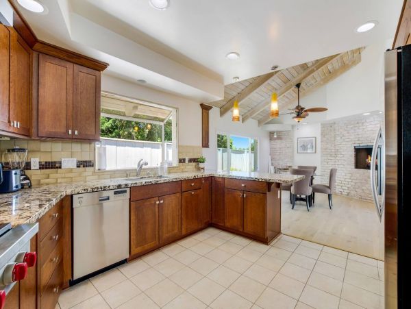 Los Angeles Home 1006703