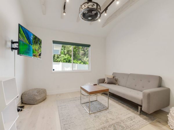 Los Angeles Home 1006703