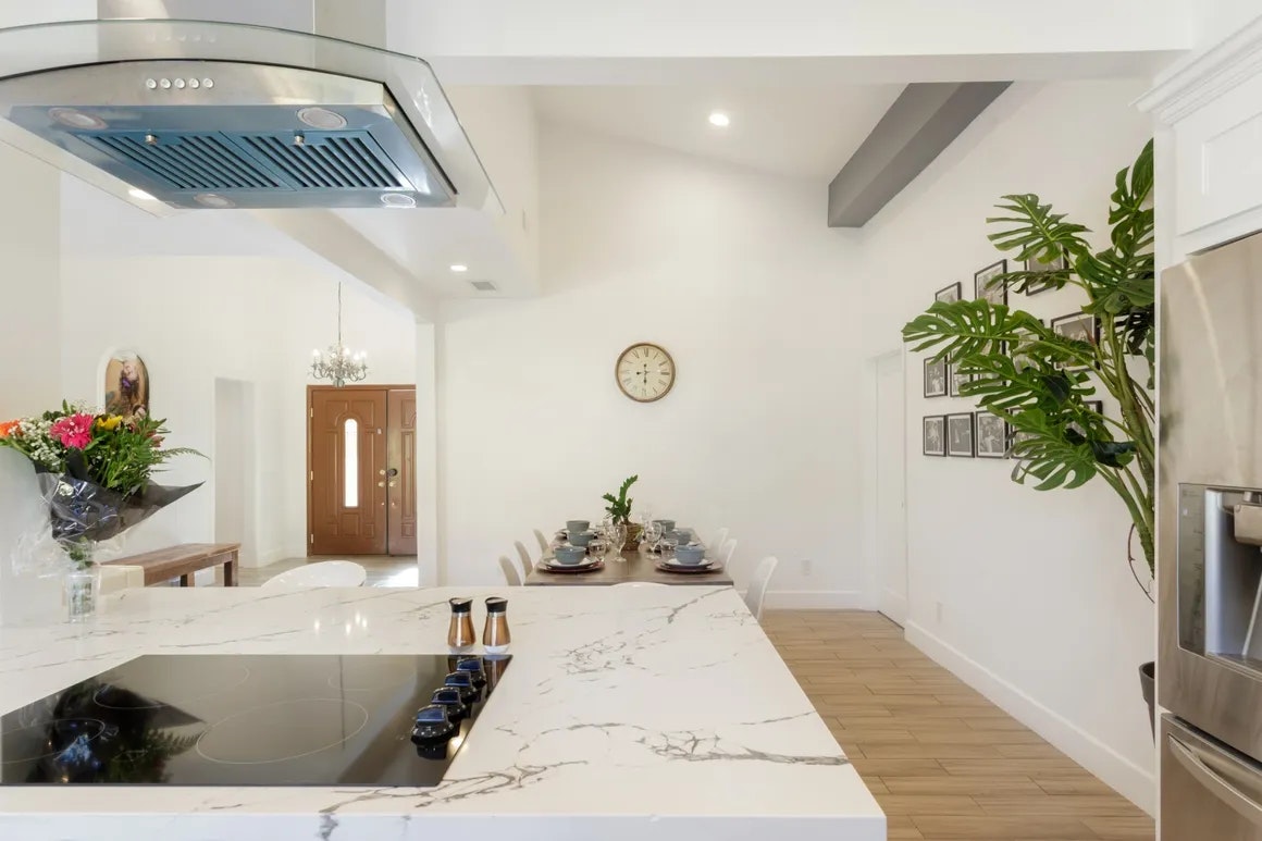 Los Angeles Home 1006704