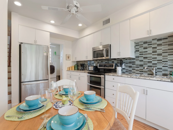 Luxury Sarasota Vacation Pool Home Four Bedrooms Sleeps 8 - additional view, photo 5