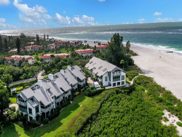 Beachfront 3 Bedroom Vacation Rental in Longboat Key