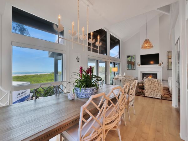 Beachfront 3 Bedroom Vacation Rental in Longboat Key