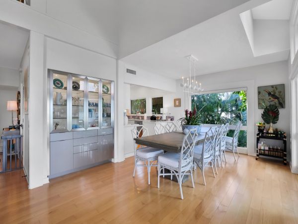 Beachfront 3 Bedroom Vacation Rental in Longboat Key