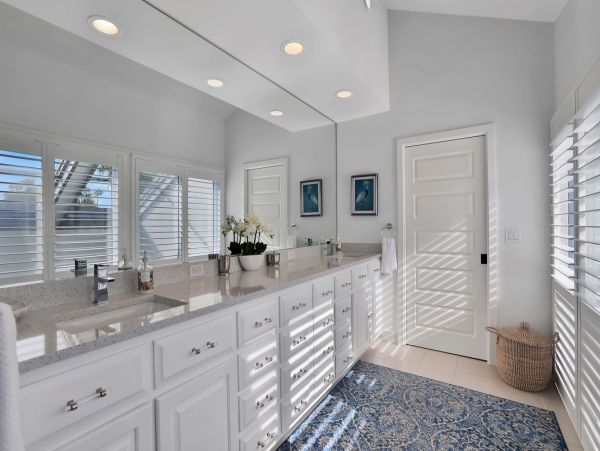 Beachfront 3 Bedroom Vacation Rental in Longboat Key